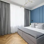 4 Bedroom With Private Sauna And Parking Appartement *