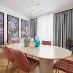 Appartement 4 Bedroom With Private Sauna And Parking Krakau