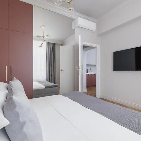4 Bedroom With Private Sauna And Parking Apartment Krakow