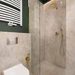 4 Bedroom With Private Sauna And Parking Apartament *