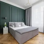4 Bedroom With Private Sauna And Parking