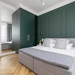 4 Bedroom With Private Sauna And Parking Cracovia