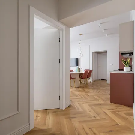 4 Bedroom With Private Sauna And Parking Cracovia